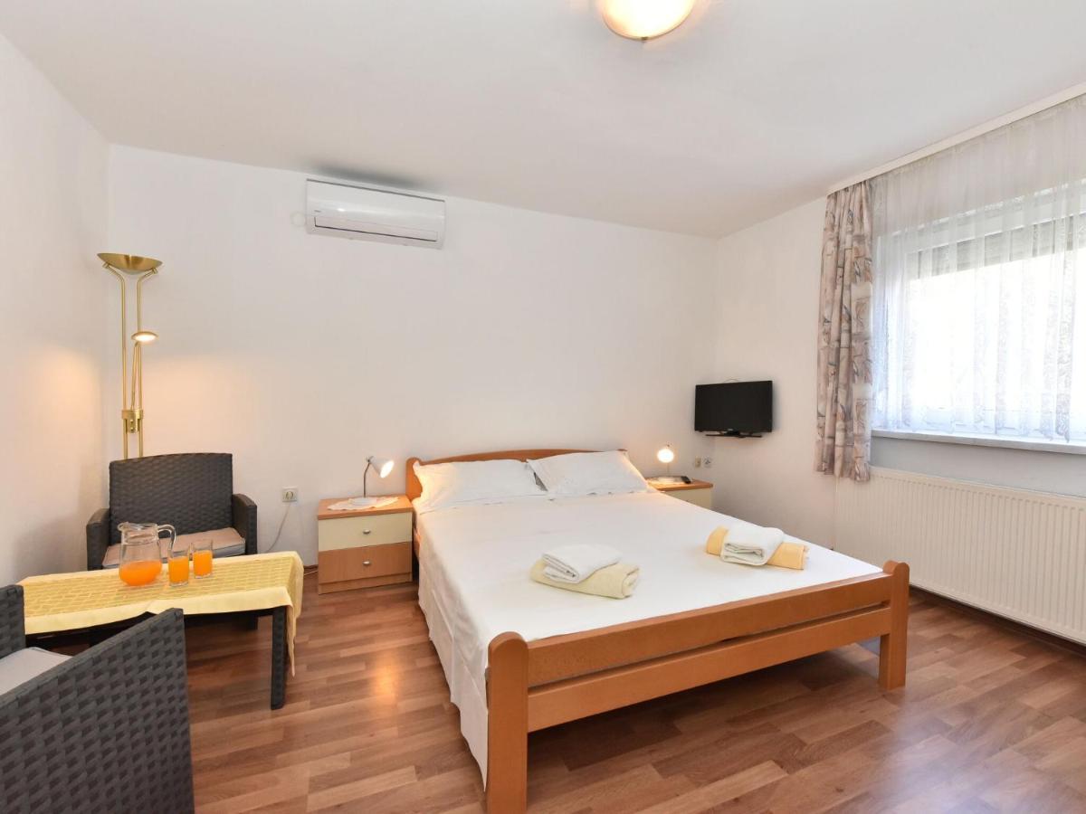 Traditional Apartment In Zadar With Garden Kültér fotó